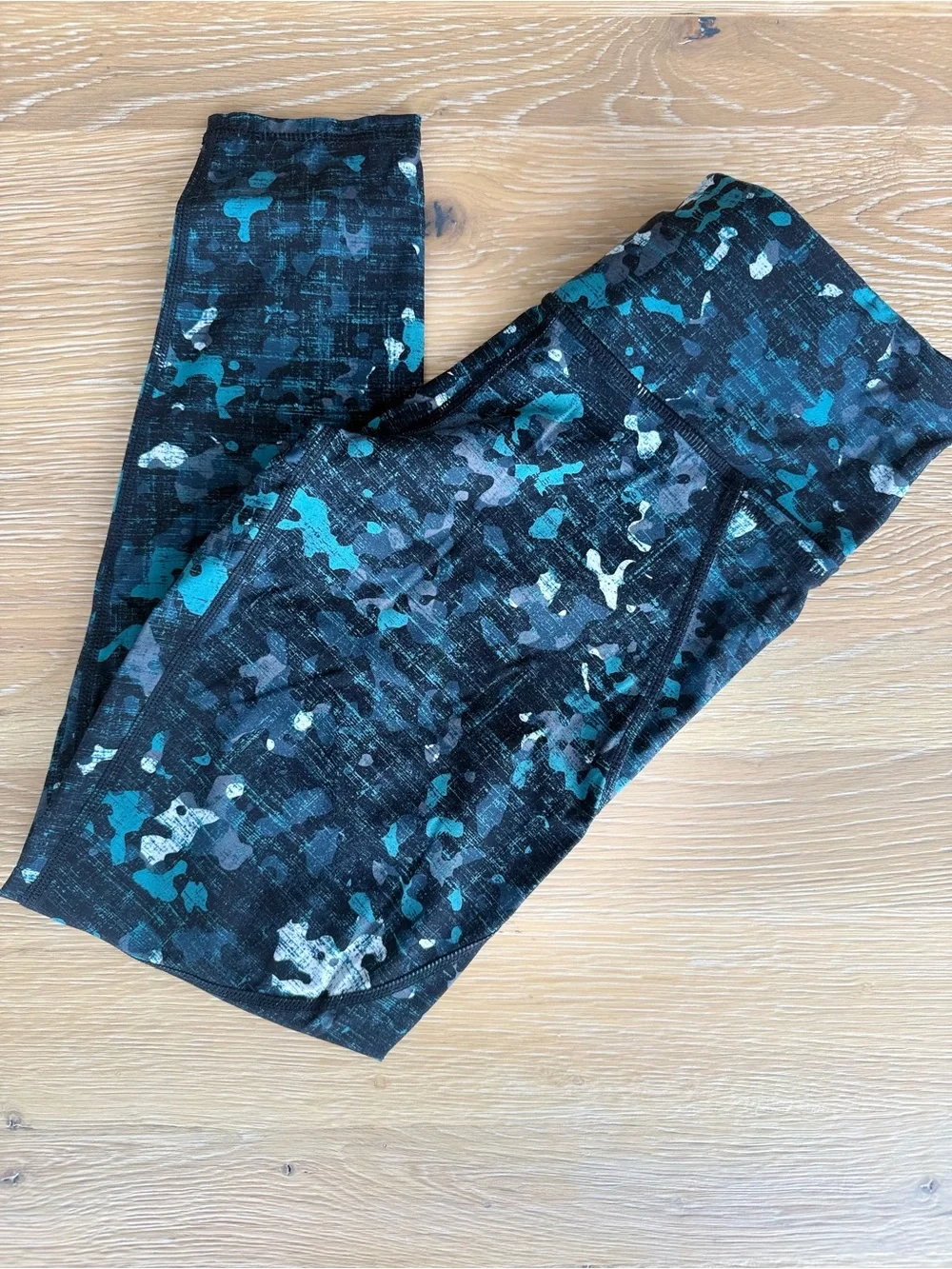 Sweaty Betty Teal & Black The Power 7/8 Legging and Matching Sweaty Betty Tank